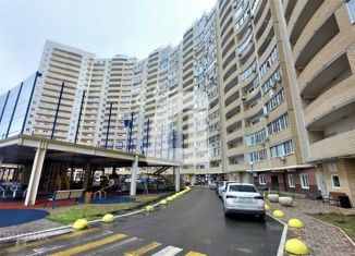 Продаю 3-ком. квартиру, 98 м2, Краснодар, улица Вишняковой, 1/23к2, ЖК Радонеж