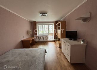 Продажа 1-ком. квартиры, 45 м2, Тюмень, улица Пермякова, 78к1