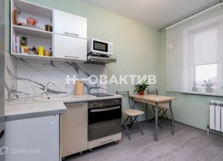 Продаю 1-комнатную квартиру, 40 м2, Новосибирск, улица Писарева, 125, улица Писарева