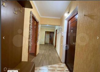 Четырехкомнатная квартира на продажу, 90.8 м2, Элиста, 7-й микрорайон, 4к1, 7-й микрорайон