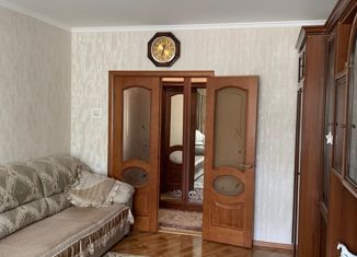 Продам 3-комнатную квартиру, 63.8 м2, Орловская область, Октябрьская улица, 68