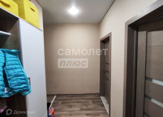 Продается 2-ком. квартира, 52 м2, Абакан, улица Комарова, 24Б