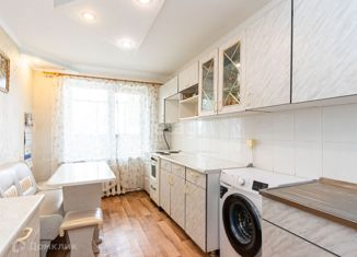 Продается 2-комнатная квартира, 50 м2, Тюменская область, Советская улица, 3