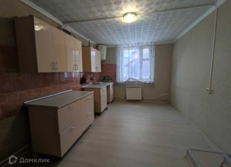 Сдается трехкомнатная квартира, 100 м2, Екатеринбург, улица Рабочих, 10А