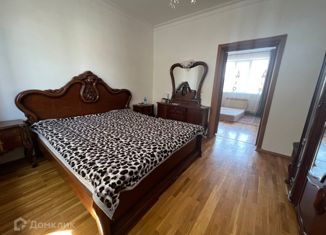 Продаю пятикомнатную квартиру, 160 м2, Махачкала, 8-я Магистральная улица, 29, Советский район