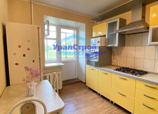 Продается 1-ком. квартира, 41.2 м2, Октябрьский, 35-й микрорайон, 17