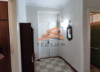 Продам 4-ком. квартиру, 85 м2, Феодосия, Советская улица, 17