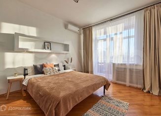Продается 4-комнатная квартира, 125 м2, Казань, Поперечно-Базарная улица, 61, Кировский район