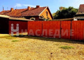 Продаю трехкомнатную квартиру, 68 м2, Усть-Лабинск, Вокзальная улица, 29