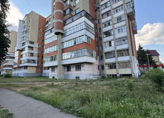 Продаю 3-ком. квартиру, 79 м2, Саранск, Республиканская улица, 39