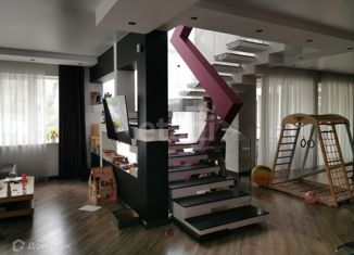 Продам дом, 370.5 м2, Владивосток, улица Короленко