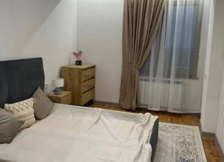 Продаю 1-ком. квартиру, 44 м2, Краснодар, улица Цезаря Куникова, 24к2, ЖК Времена Года 3