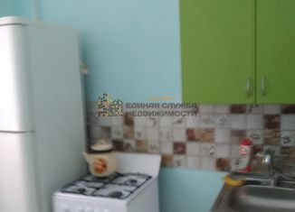 Сдаю в аренду 2-ком. квартиру, 43 м2, Уфа, Черниковская улица, 83