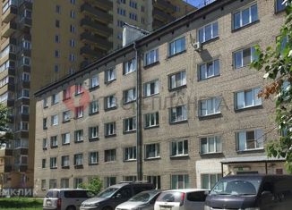 Продаю комнату, 13.3 м2, Новосибирск, улица Никитина, 143, улица Никитина