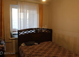 Продается 3-комнатная квартира, 66.2 м2, Ижевск, улица 10 лет Октября, 27, жилой район Север