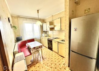 Продается 3-комнатная квартира, 65 м2, Крым, улица Бела Куна, 33