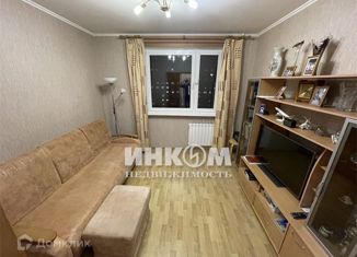 Продам трехкомнатную квартиру, 72.6 м2, Москва, метро Улица Старокачаловская, улица Грина, 9