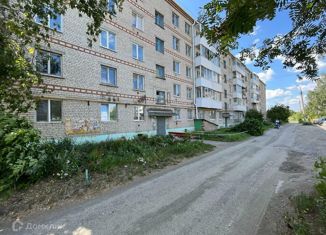 3-комнатная квартира на продажу, 49.5 м2, Артёмовский, улица Терешковой, 16
