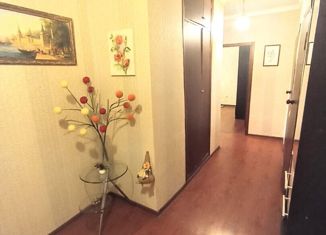 Продаю 3-комнатную квартиру, 94 м2, Астраханская область, проезд Воробьева, 12