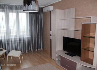 Сдам 1-комнатную квартиру, 41 м2, Омск, проспект Комарова, 21к1