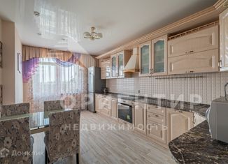 Продаю 3-ком. квартиру, 111.7 м2, Свердловская область, улица Чкалова, 231