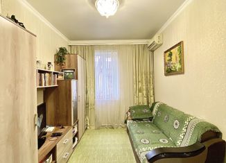 Продаю двухкомнатную квартиру, 40 м2, Нальчик, улица Ахохова, 137