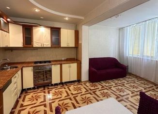 Продаю 2-комнатную квартиру, 89 м2, Ставрополь, улица Розы Люксембург, 29, микрорайон № 2