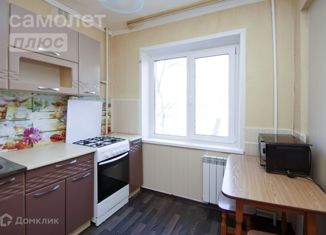 Продажа 3-комнатной квартиры, 64 м2, Омск, улица Малиновского, 13