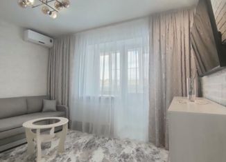 Продам 1-ком. квартиру, 35 м2, Ейск, улица Свободы, 38/2