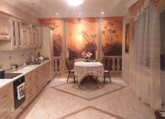 Продаю трехкомнатную квартиру, 127 м2, Новосибирск, Софийская улица, 1/1, Софийская улица