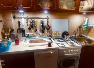 Продаю 1-ком. квартиру, 30.6 м2, поселок городского типа Большие Вяземы, улица Институт, 6