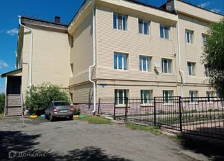 Продам 2-ком. квартиру, 83.3 м2, Исилькуль, улица Энгельса, 36А