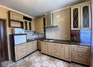 Трехкомнатная квартира на продажу, 120 м2, поселок Лесные Поляны, микрорайон Полянка, 161