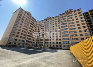 Продаю 3-ком. квартиру, 96 м2, Каспийск, проспект Насрутдинова, 274Ек2