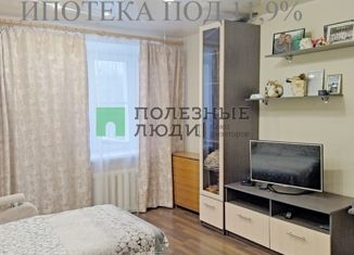 Продается двухкомнатная квартира, 42.3 м2, Кировская область, улица Конституции, 8