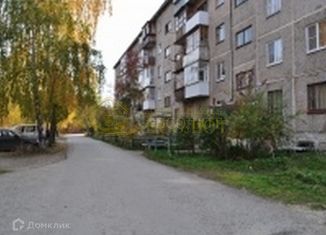 Двухкомнатная квартира на продажу, 37.3 м2, Дегтярск, улица Уральских Танкистов, 18