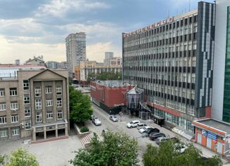 Продам двухкомнатную квартиру, 45 м2, Новосибирск, улица Романова, 36, улица Романова