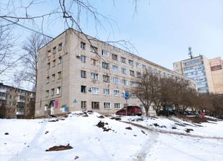 Продам комнату, 200 м2, Великий Новгород, набережная реки Гзень, 3