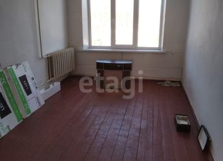 Продаю 2-ком. квартиру, 46 м2, поселок городского типа Спирово, улица Пушкина, 73