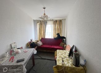 Продам комнату, 72 м2, Гатчина, проспект 25 Октября, 56