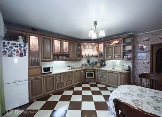 Продается 3-комнатная квартира, 108.6 м2, Санкт-Петербург, улица Шелгунова, 9к1, улица Шелгунова