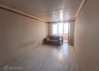 Продам 1-комнатную квартиру, 45 м2, Нальчик, улица Калмыкова, 241, район Дубки