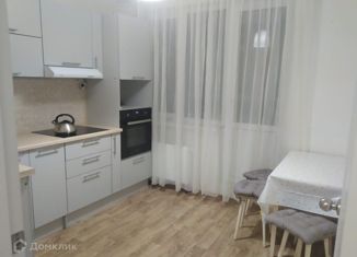 Сдам в аренду двухкомнатную квартиру, 60 м2, село Усады, Уютная улица, 4