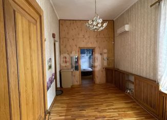 Продаю 2-комнатную квартиру, 30.5 м2, Крым, улица Кирова, 32