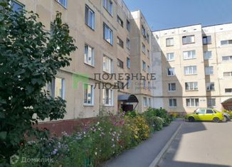 Продаю 1-ком. квартиру, 34 м2, Орловская область, улица Гагарина, 3