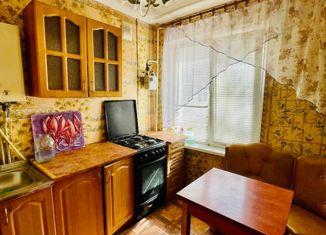 Продается 1-комнатная квартира, 30.5 м2, Армянск, микрорайон имени Генерала Васильева, 22