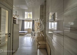 Продаю квартиру студию, 36 м2, Алушта, улица Сергеева-Ценского, 3А