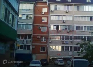 Продается 1-ком. квартира, 36 м2, Краснодарский край, улица имени В.М. Комарова, 17