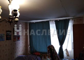Продаю 1-комнатную квартиру, 31 м2, Псковская область, улица Маршала Жукова, 14