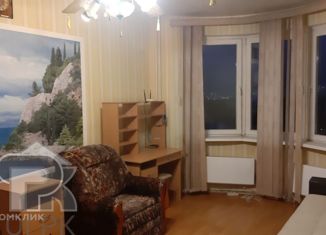 Продаю 2-ком. квартиру, 56 м2, Москва, Перекопская улица, 34к2, Перекопская улица